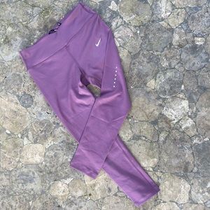 Nike dri-fit leggings. Barely used!